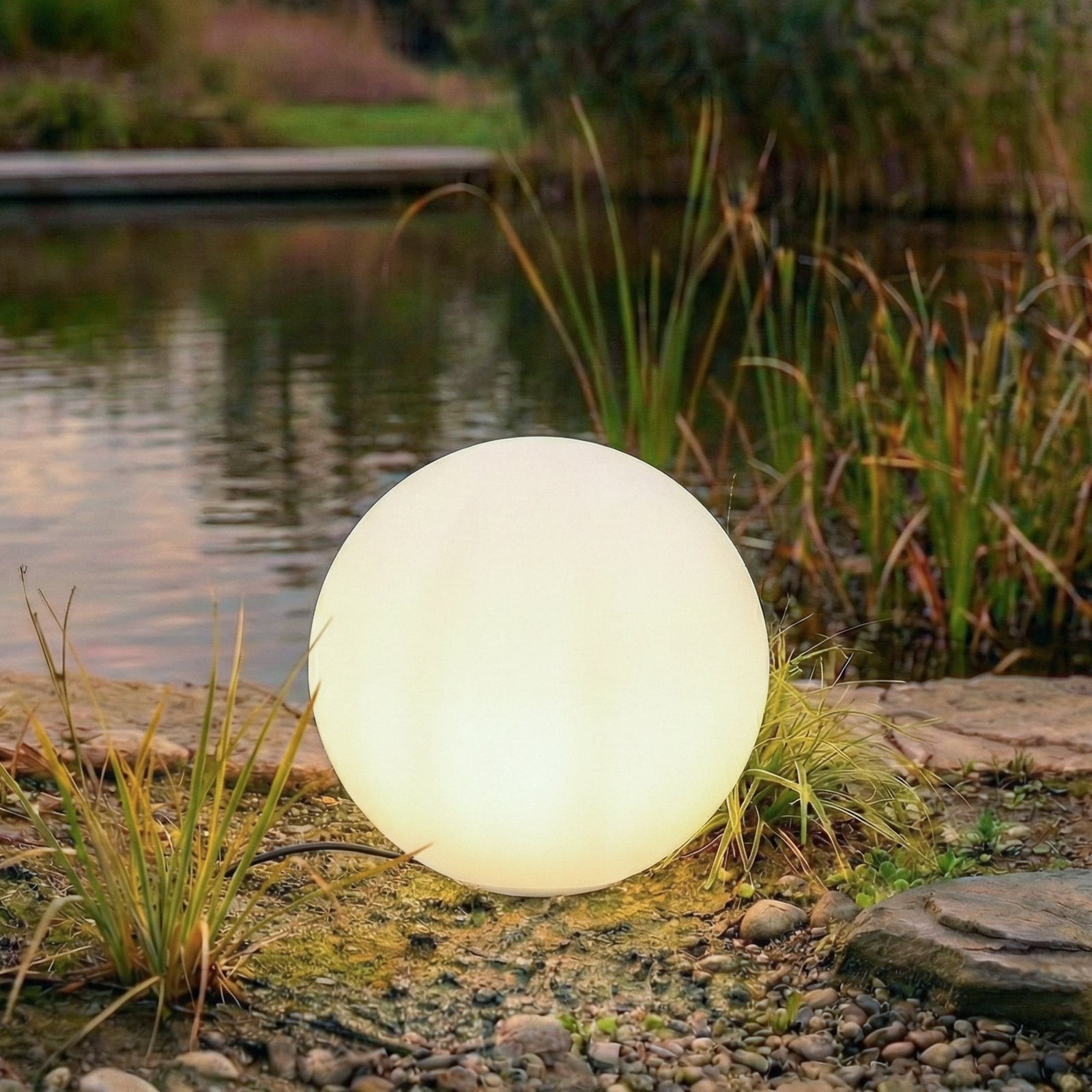 Valyra guľová lampa, IP54, Ø 50, zemný kolík - Lindby