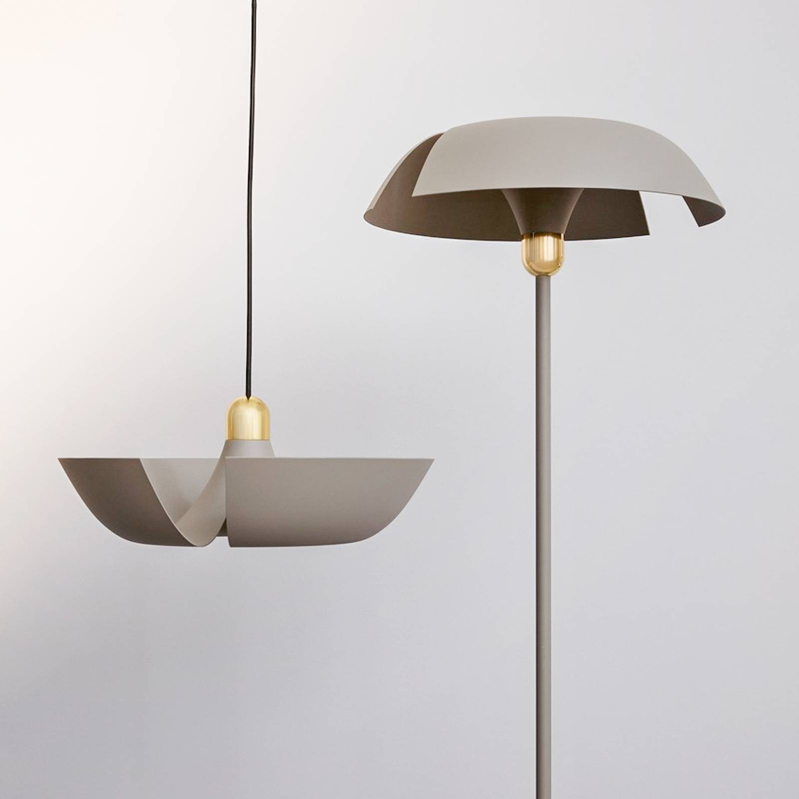 Lampa stojąca AYTM Cycnus, taupe, żelazo, wysokość 160 cm, E27