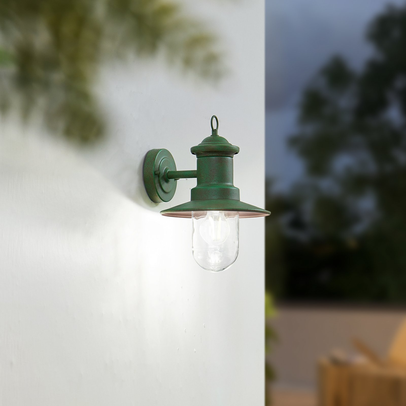 Lindby udendørs væglampe Eloretta, grøn, stål, højde 31 cm