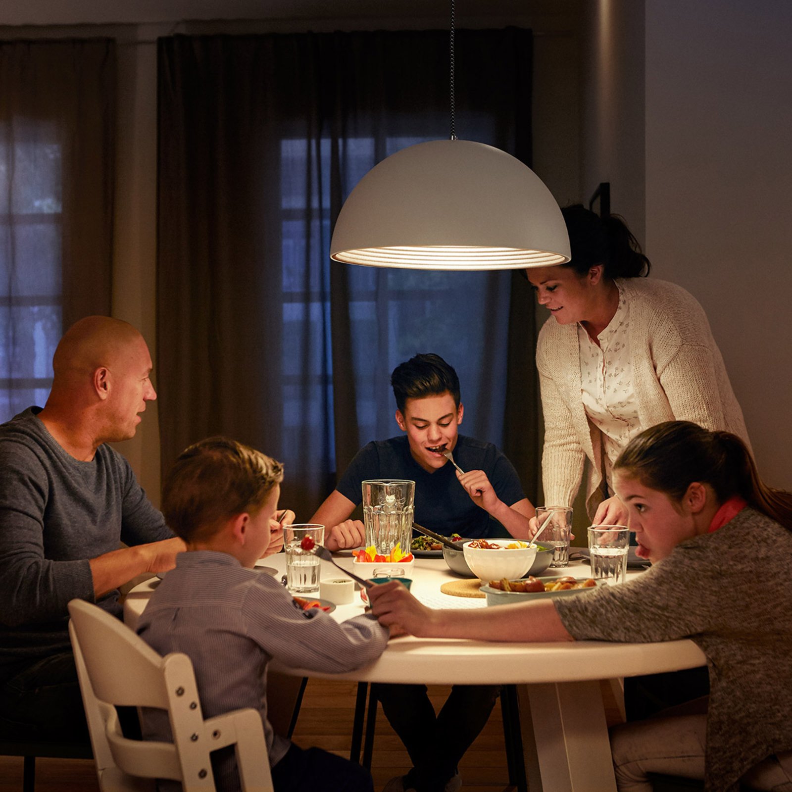 Izzó LED 2,2W Glass Crown (250lm) E27 - Philips
