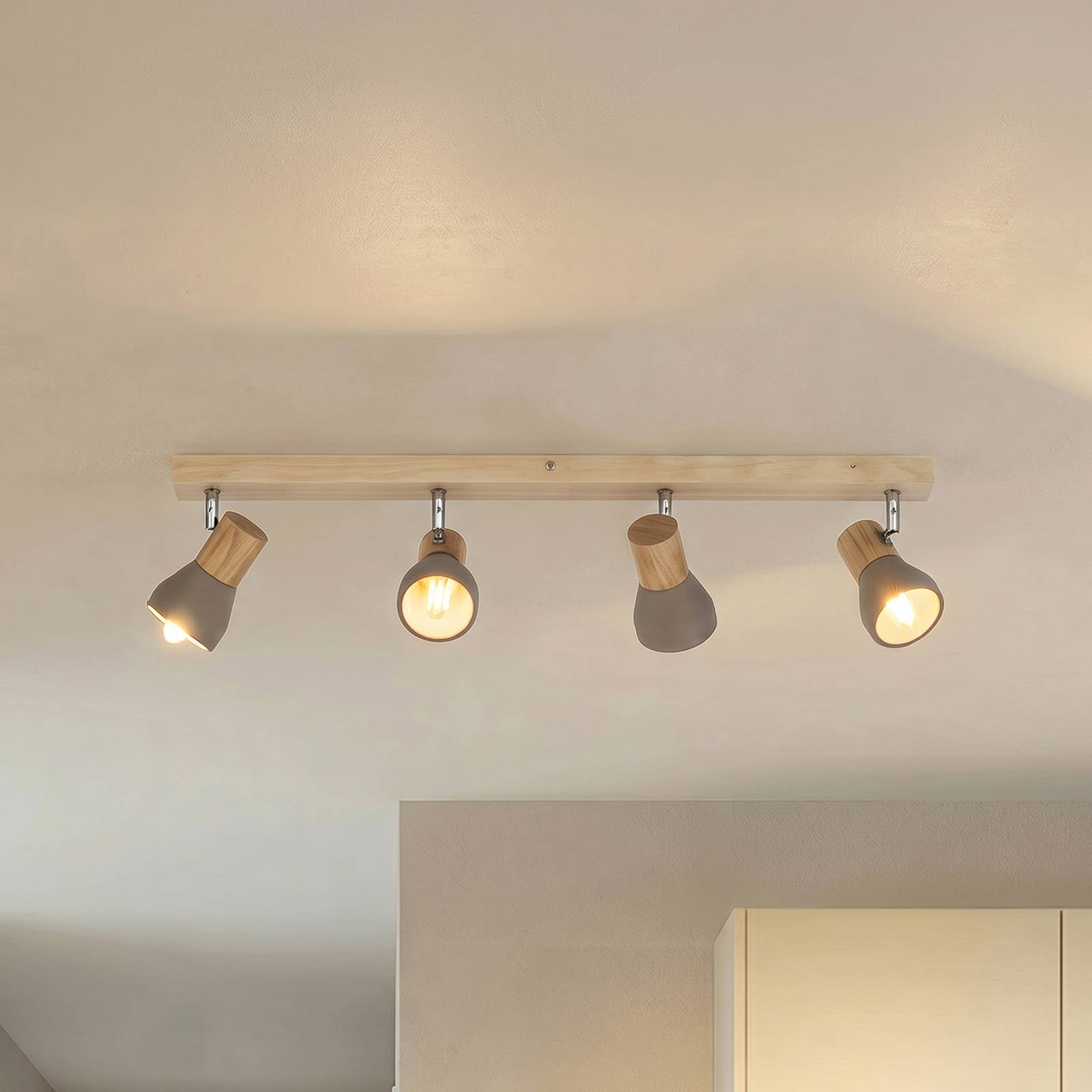 Lindby spot Filiz, 4 lampes, 77 cm, bois, béton, E14