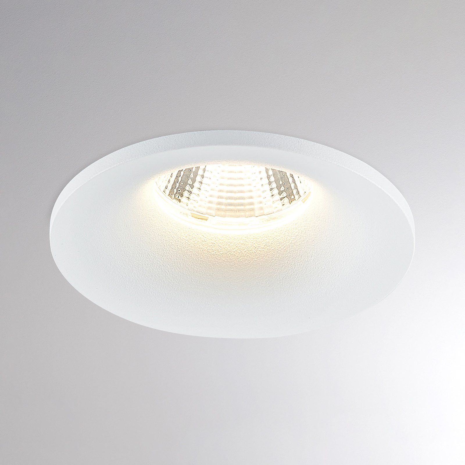 Projetor LED de encastrar Ivy Round 7W 3.000K 40° branco