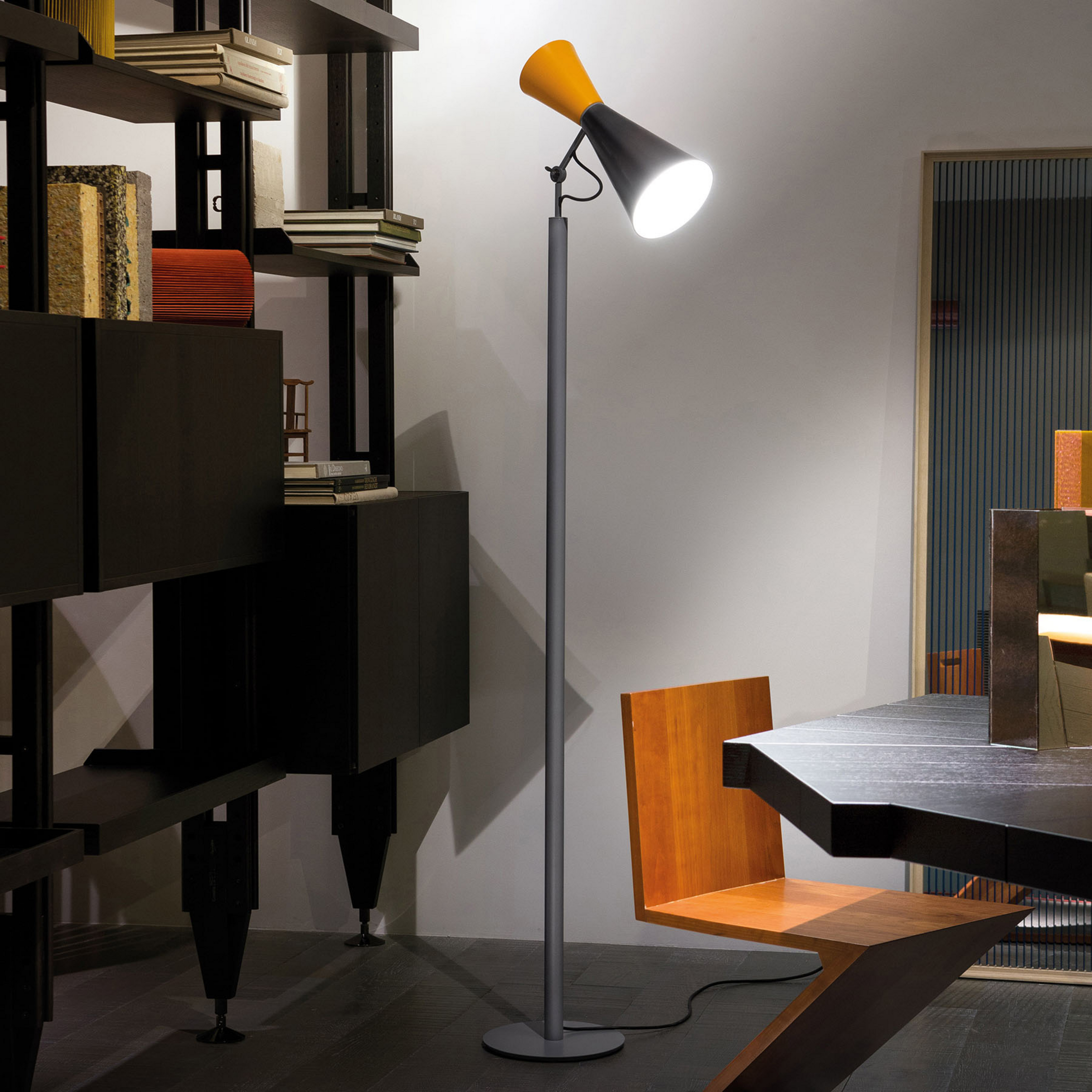 Nemo Parliament lampe sur pied, noir/jaune