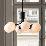 Závěsné světlo Nuura Apiales 6, Ø 50 cm, černá/opálová