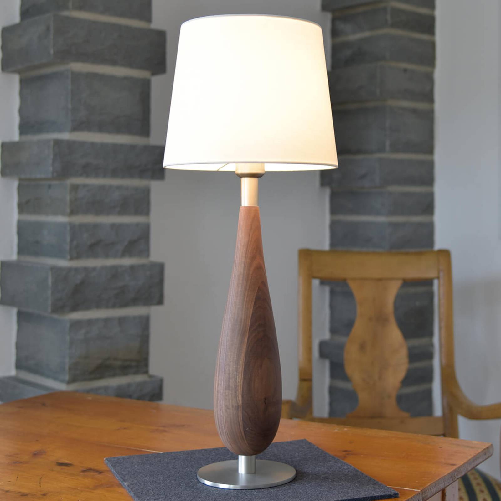 Tafellamp Lara met houten voet &amp; stoffen kap, 61cm Lampen24.be