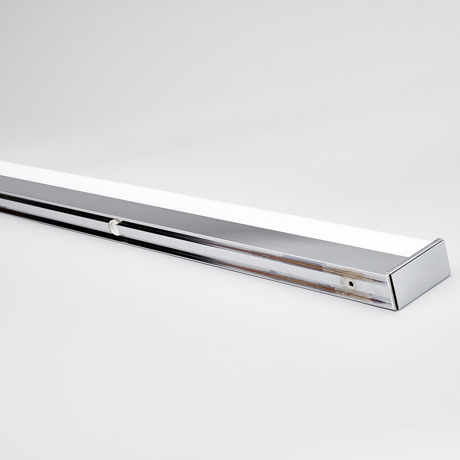 Lindby LED-Wandlampe Philippa, eckig, 89 cm, chrom, IP44