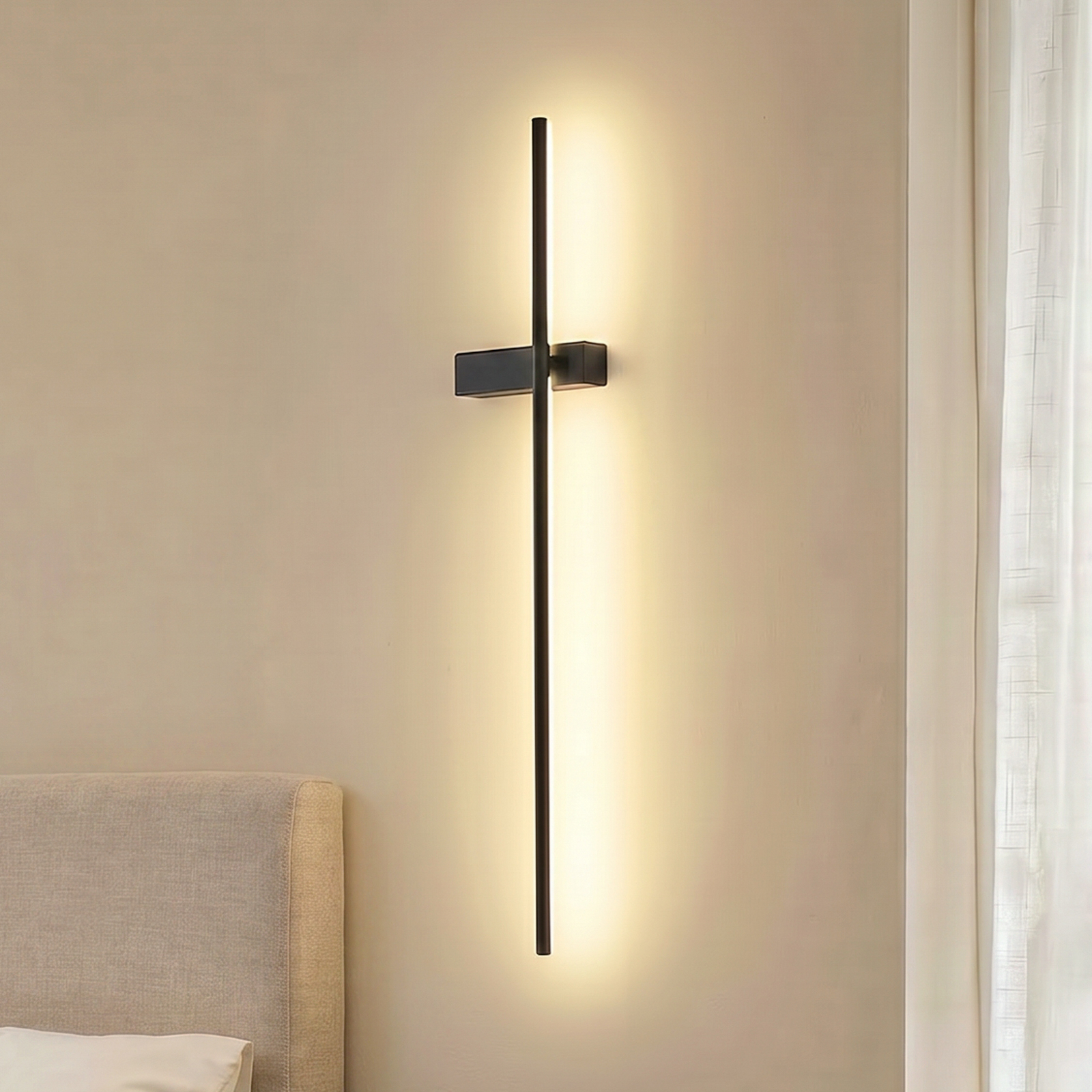 Applique murale LED Lindby Natsumi, noire, en aluminium, 90 cm