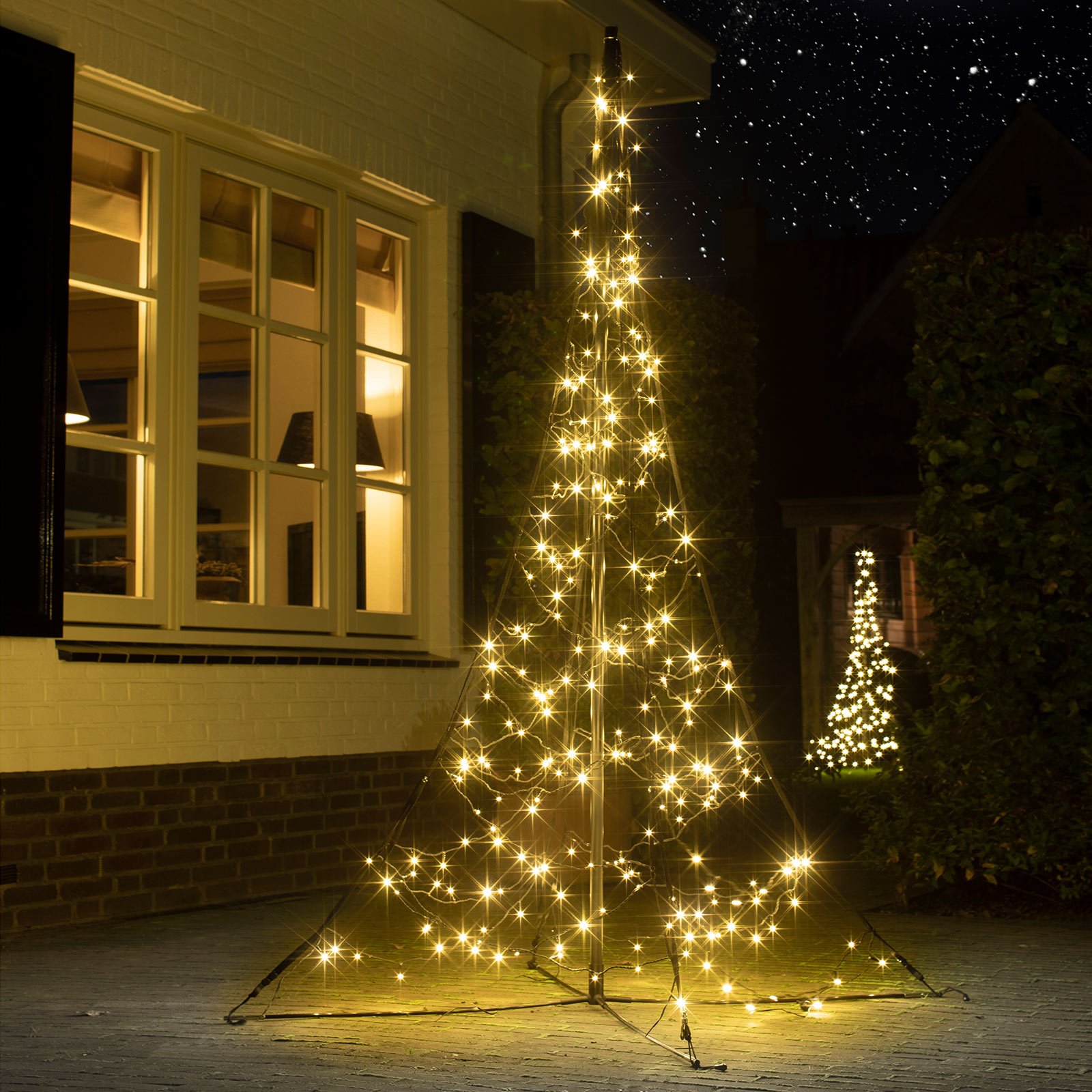 Läs mer om Fairybell julgran med stolpe, 240 LED 200 cm