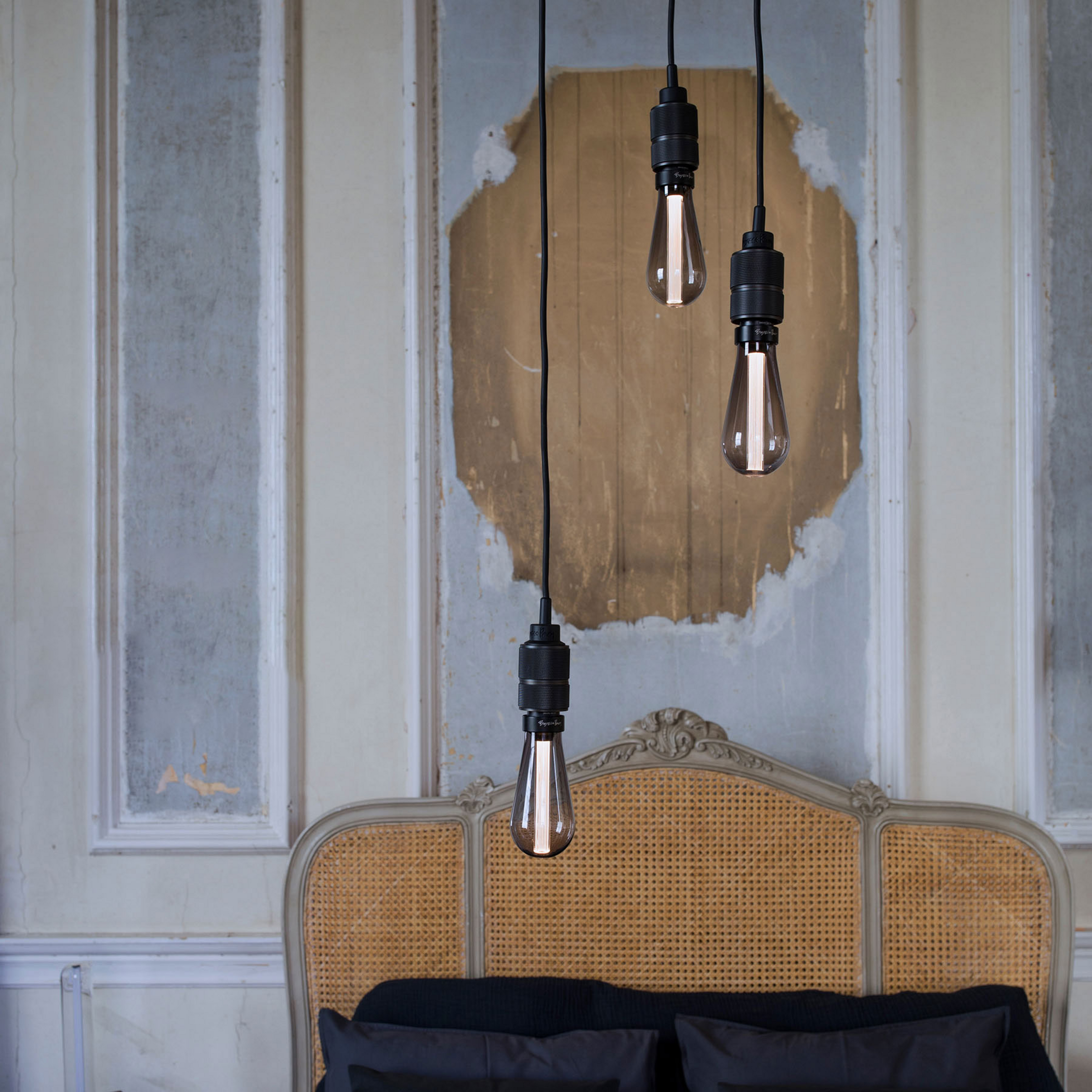 Buster + Punch Hooked 3.0 nude Pendellampe bronze