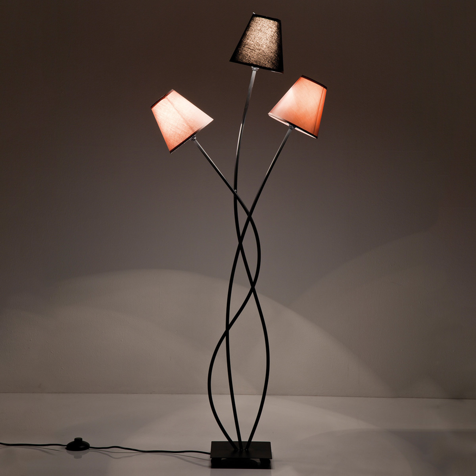 KAREN Flexibele 3-lamps vloerlamp Mocca Tre