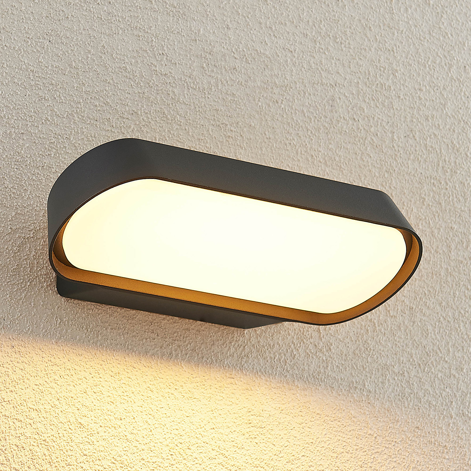 Lucande Badriya LED vonkajšie nástenné svietidlo, šírka 25 cm