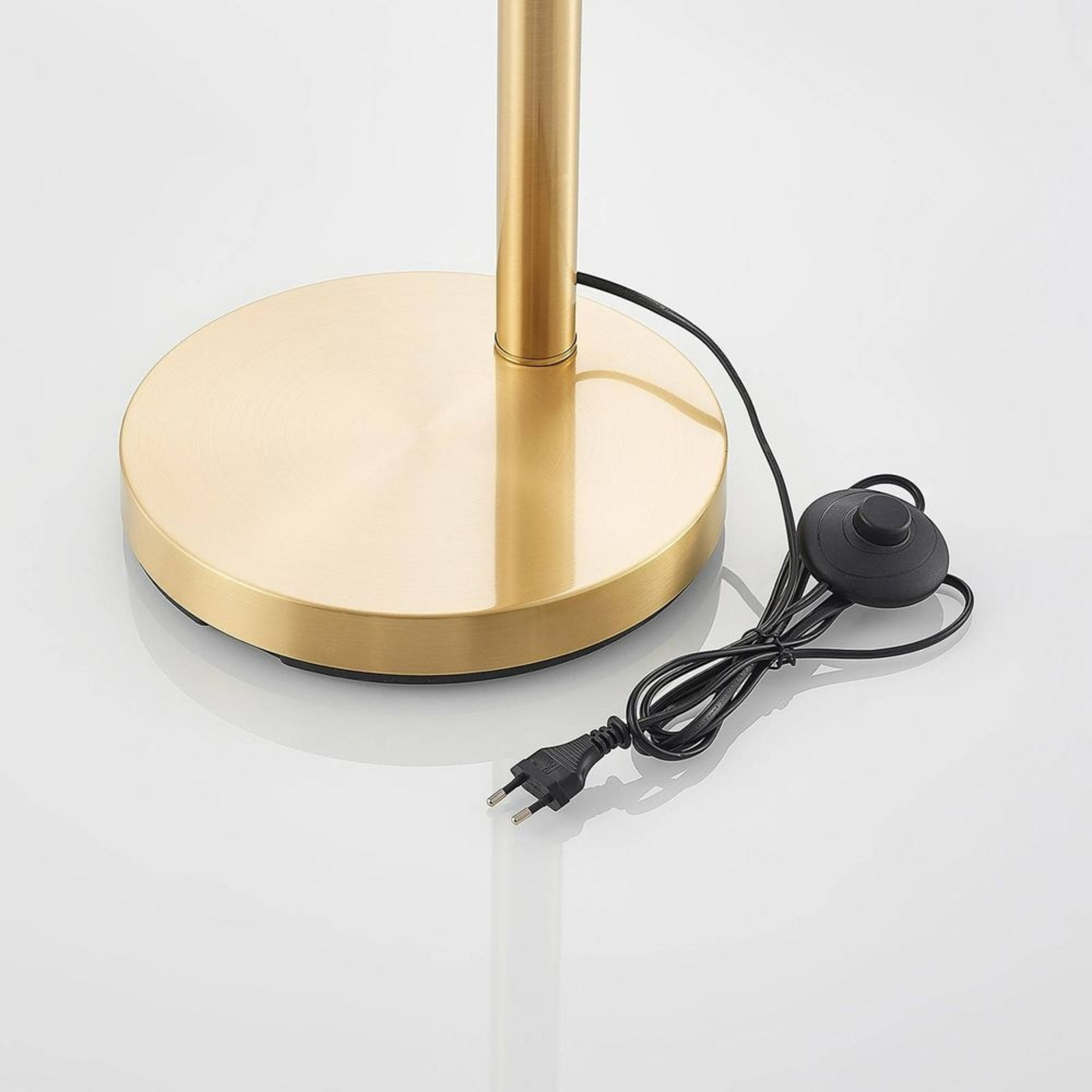 Abiram Floor Lamp Brass/White - Lindby