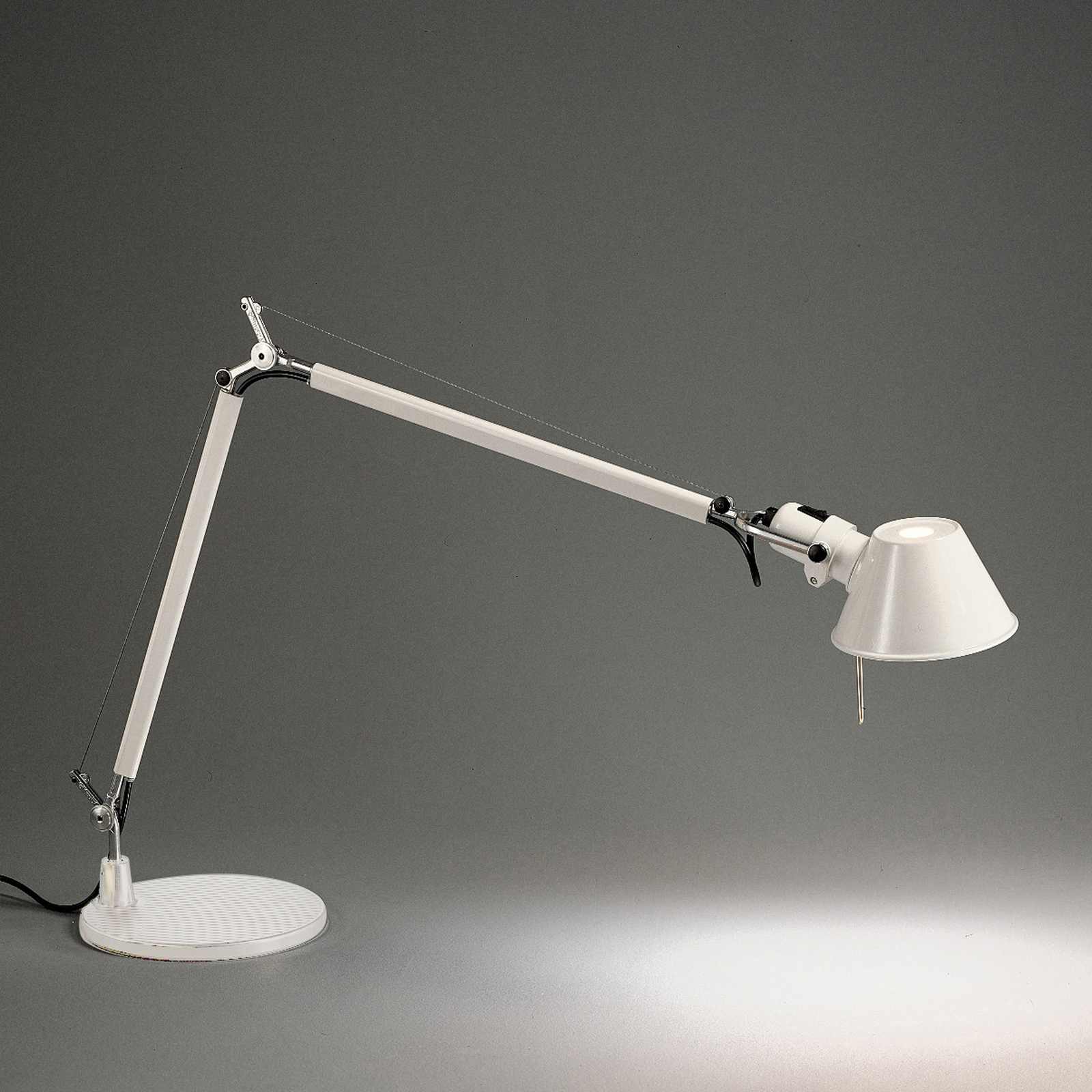 Artemide Tolomeo stolová lampa E27, biela