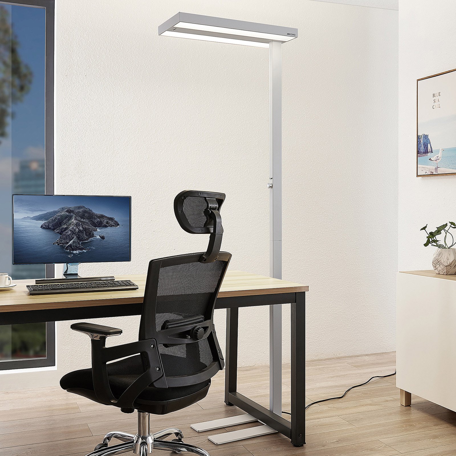 Logan Pro LED floor lamp sensor 4,000 K dim white