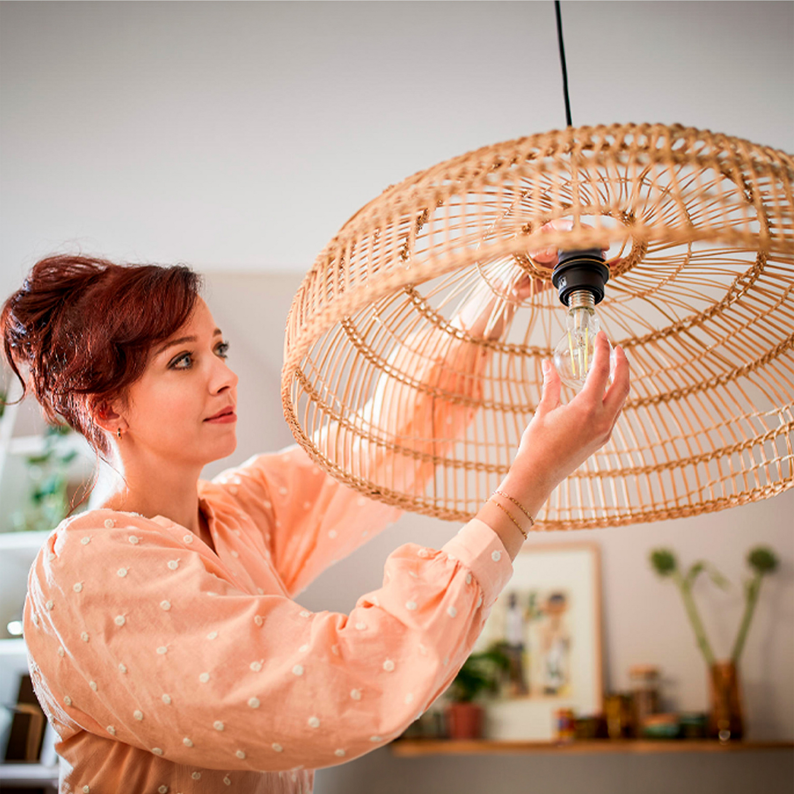 Philips E27 LED svjetiljka A60 7,3W 1535lm 4,000K mat Philips E27 LED svjetiljka A60 7,3W 1535lm 4,000K mat