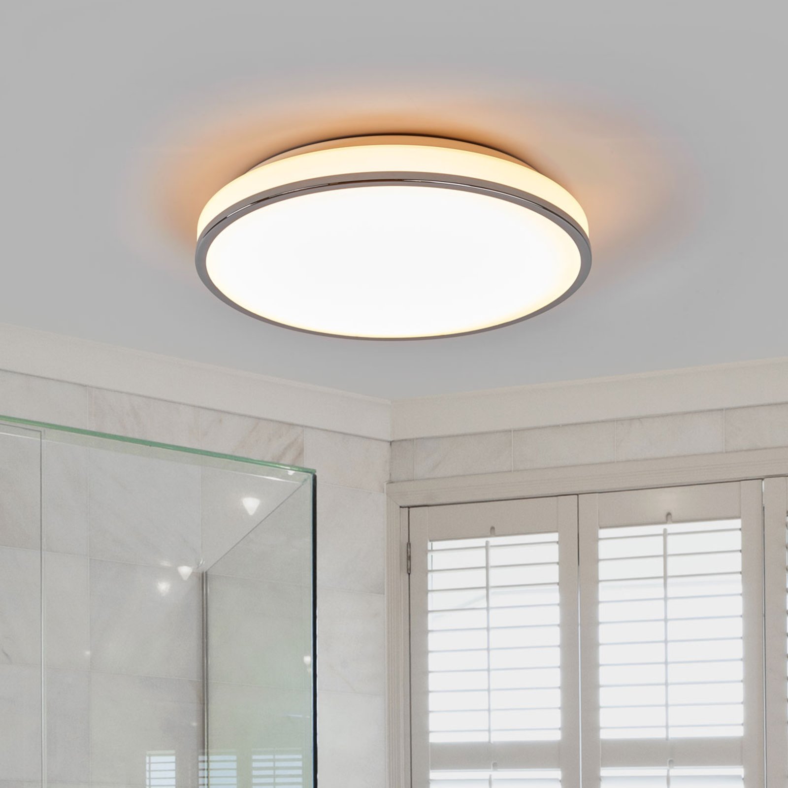Lyss Loftlampe White/Chrome - Lindby