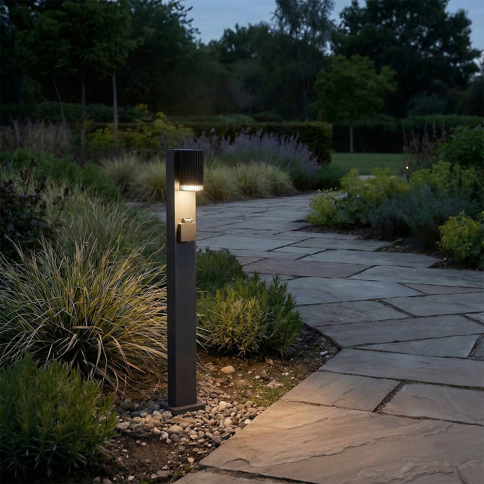 Osvětlení cesty Enerio, výška 80 cm, GU10, černé, zásuvka, hliník – Lindby