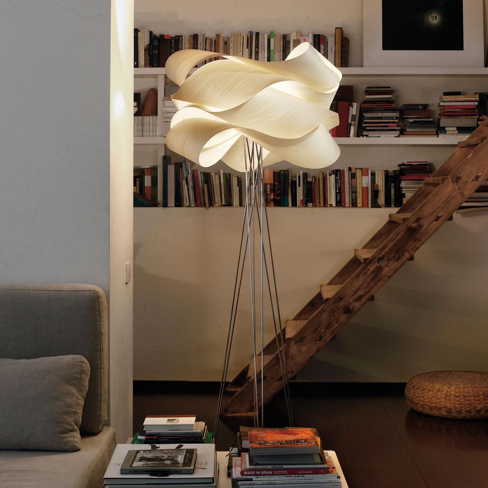 LZF Link Stehleuchte aus Holzfurnier, mit Dimmer