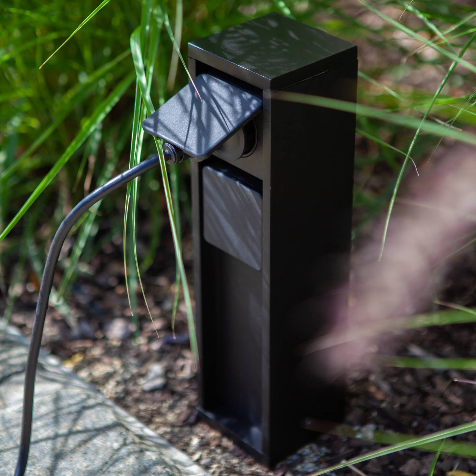 LUTEC Eluttagsställning MAINS, svart, 2 uttag, höjd 24 cm, IP54, 3500 W