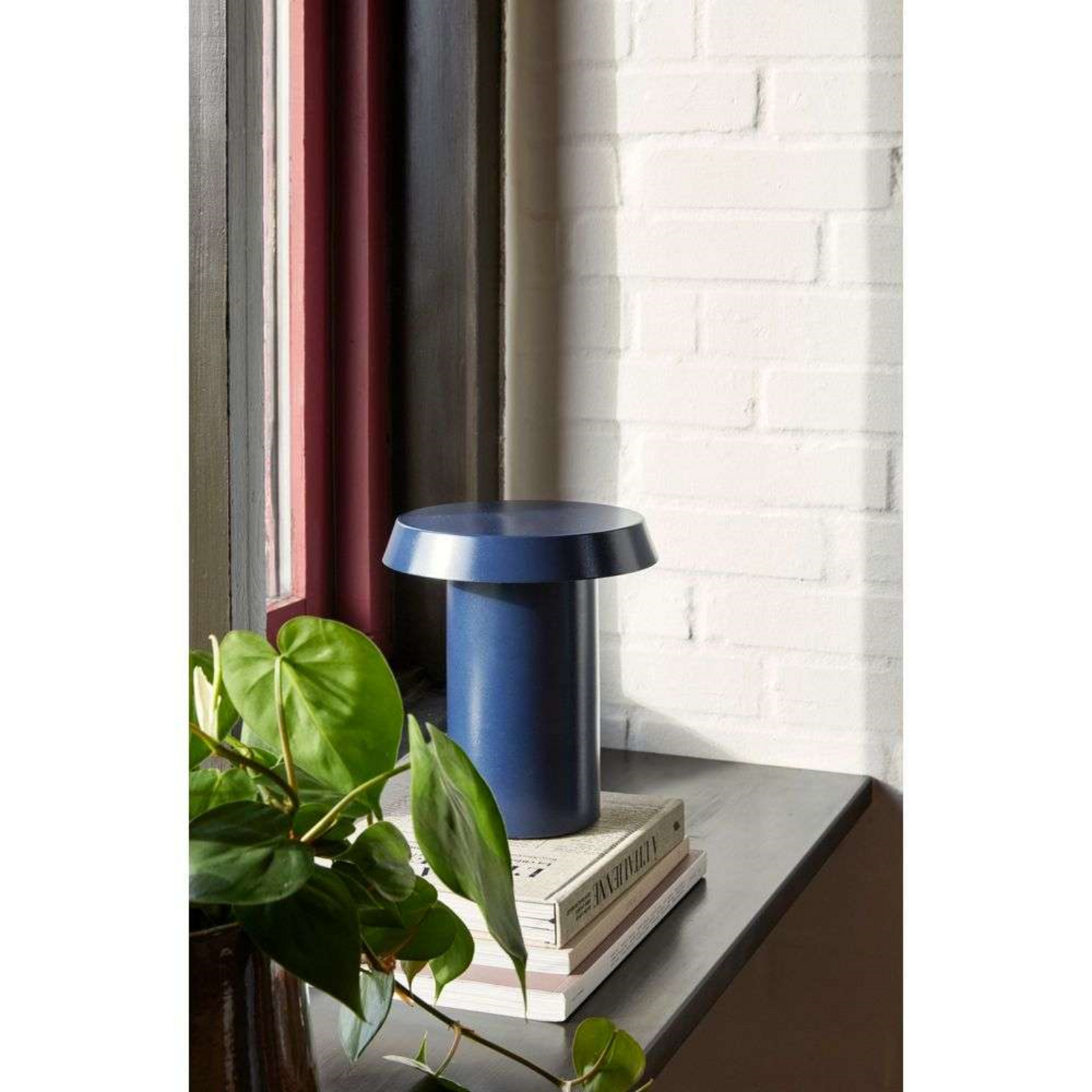 Keen Table Lamp Dark Blue - Hübsch