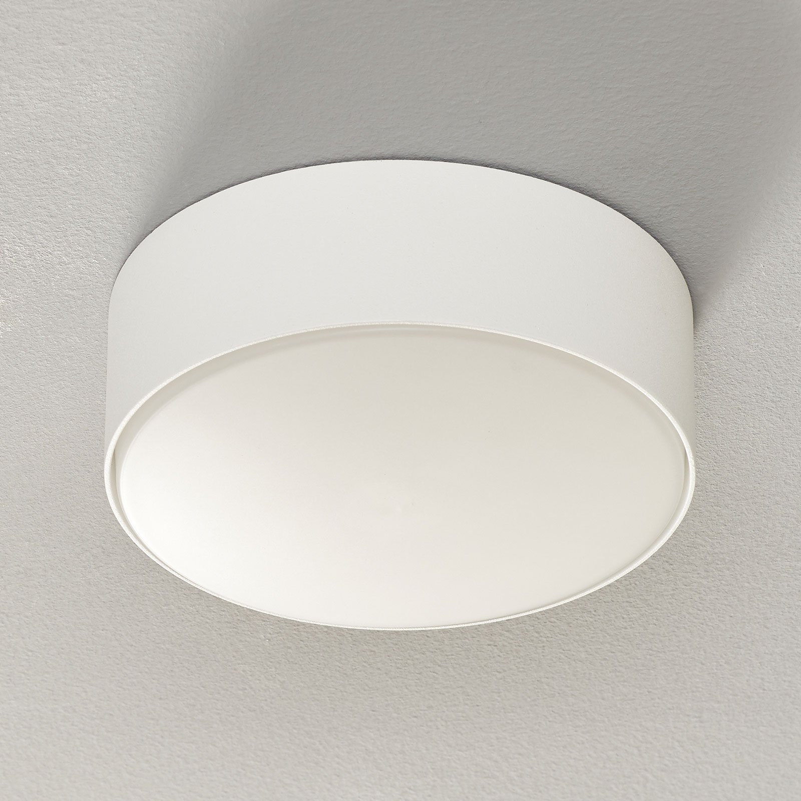 WEVER & DUCRÉ Roby IP44 ceiling lamp, 2,700K