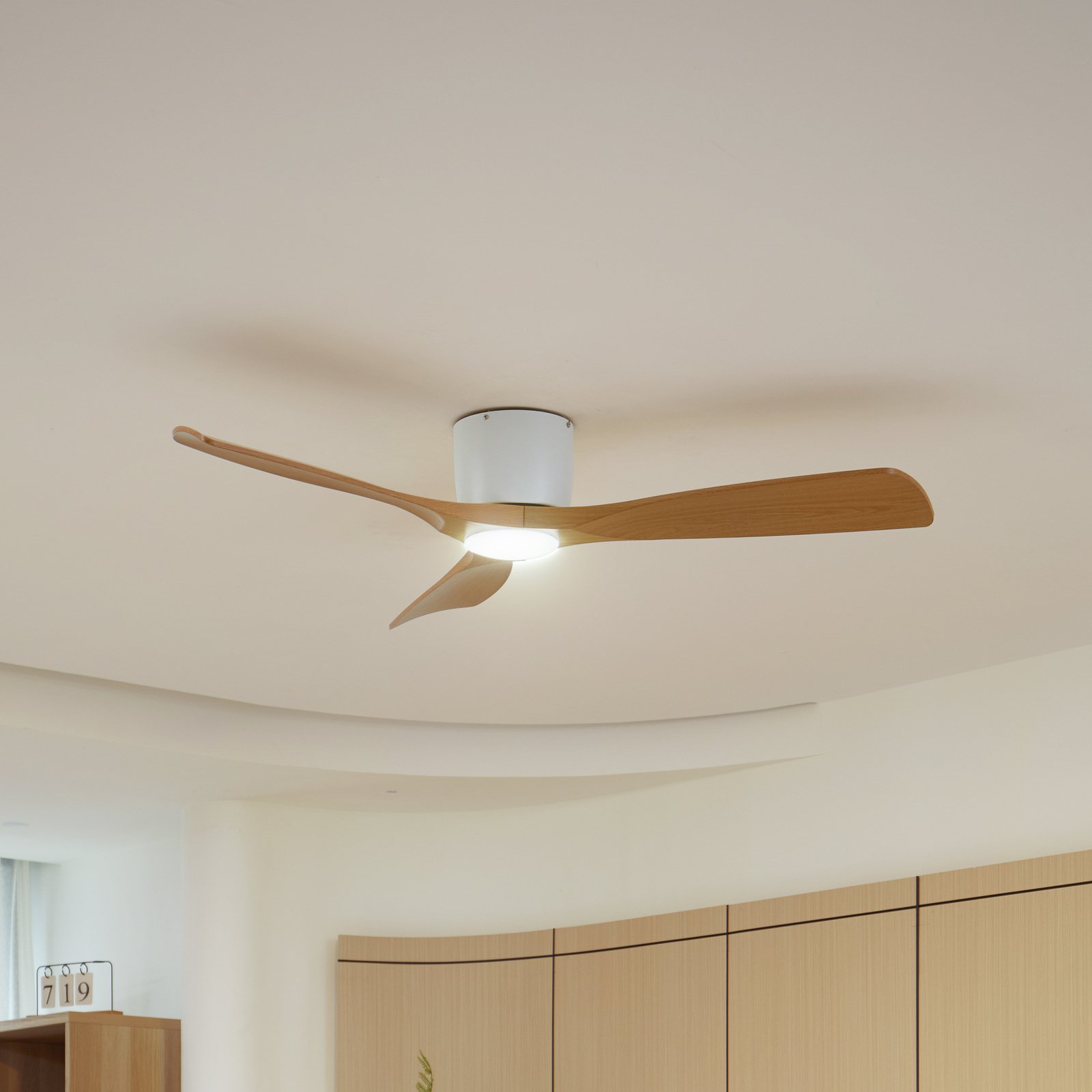 Moneno LED Loftventilator Hvid/Træ - Lucande