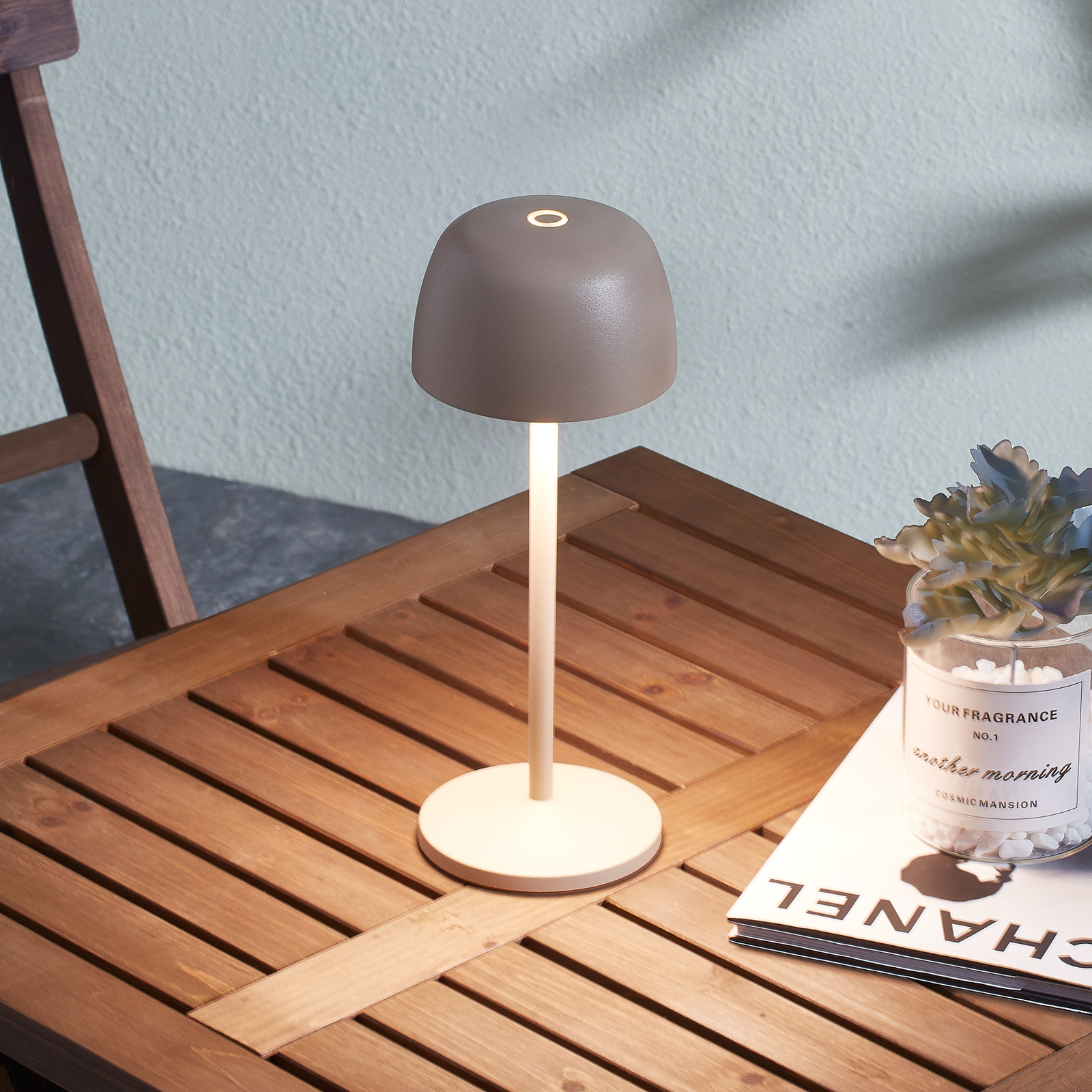 Lindby LED επαναφορτιζόμενο επιτραπέζιο φωτιστικό Arietty, μπεζ άμμος, σετ