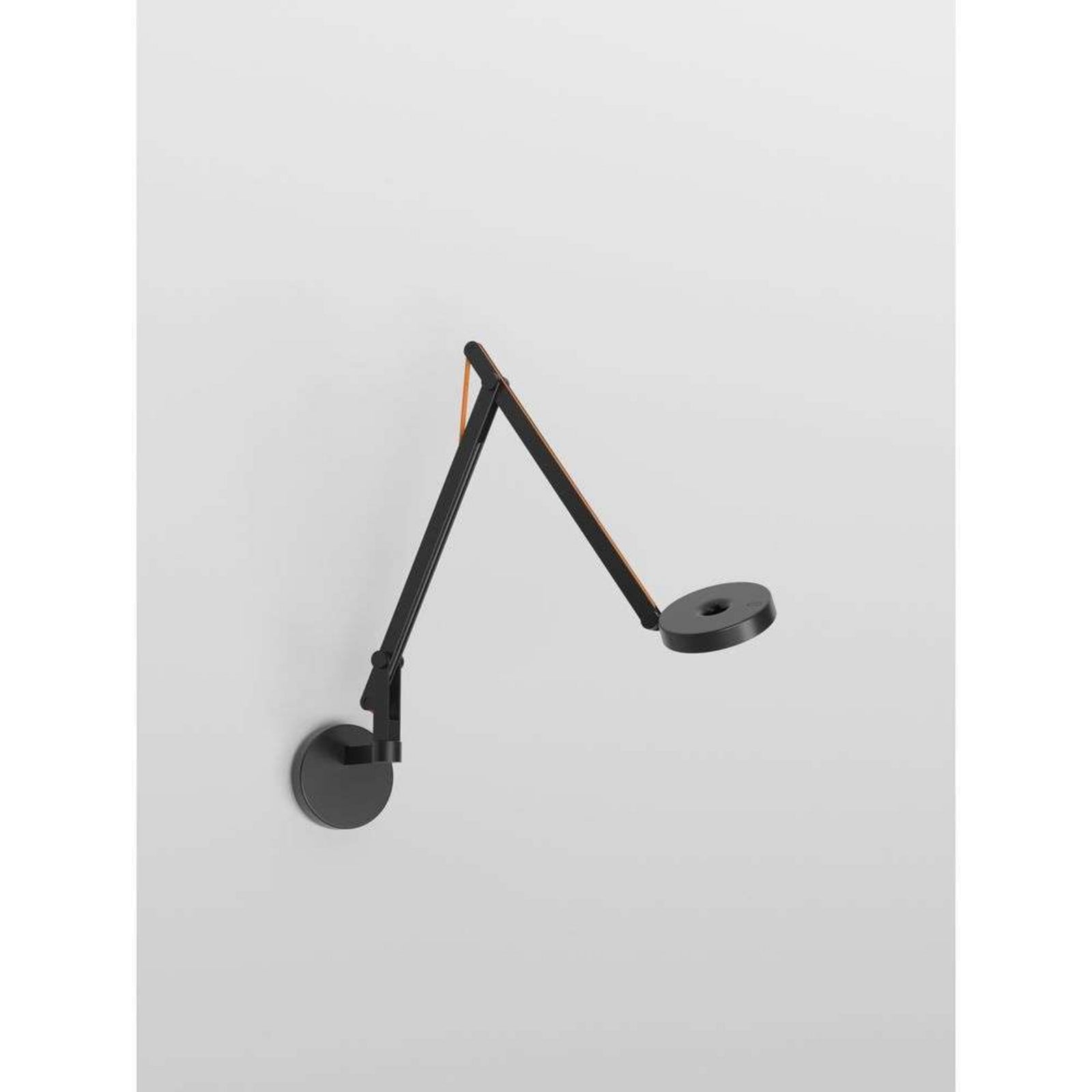 - String W2 Mini Vegglampe w/Hull DTW Matt Svart/Orange