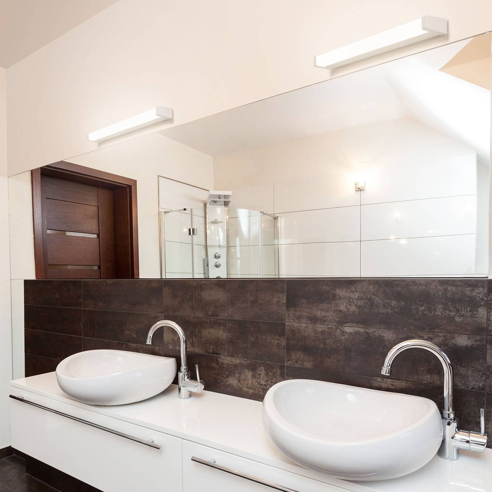 512112 LED wall lamp for mirrors, white