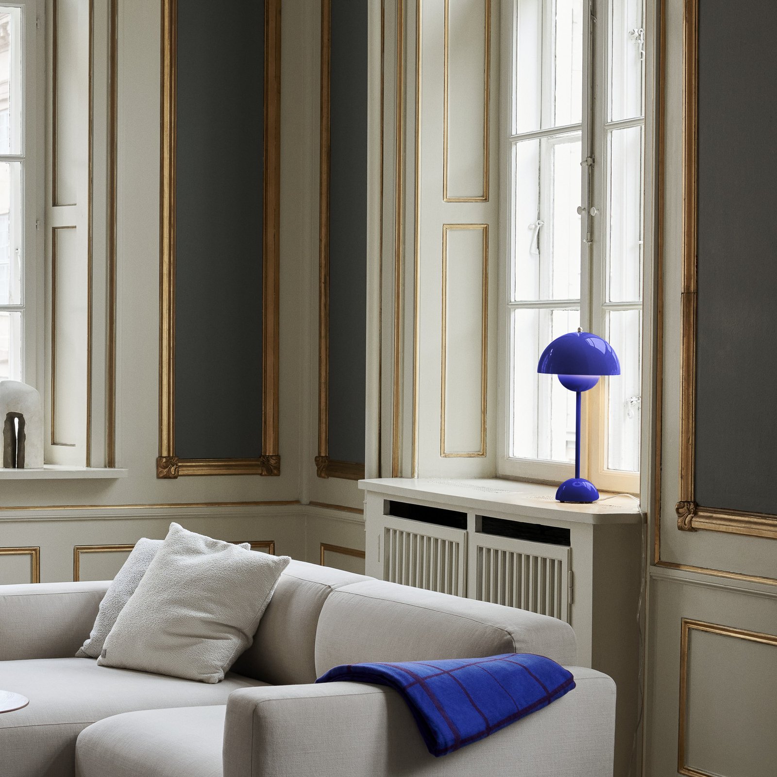 Flowerpot VP3 pöytävalaisin Cobalt Blue - &Tradition