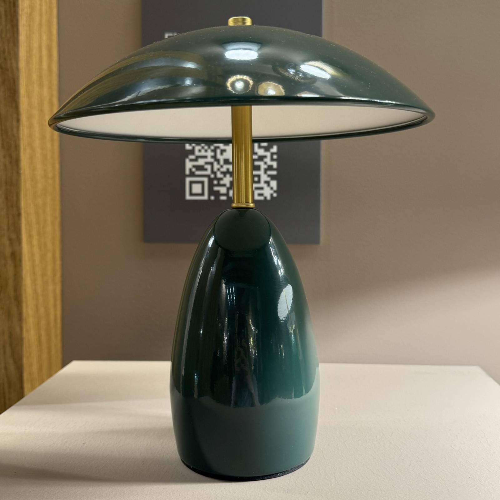LED-Akku-Tischlampe Poppy, grün, Höhe 27 cm, Metall, dimmbar