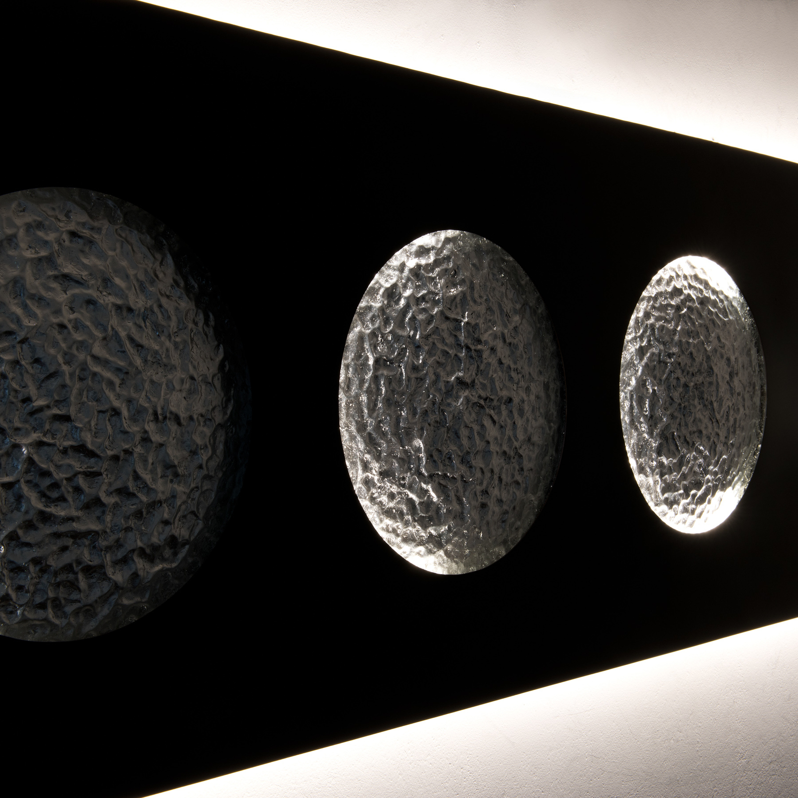 LED-seinävalaisin Fasi Della Luna, musta/hopea