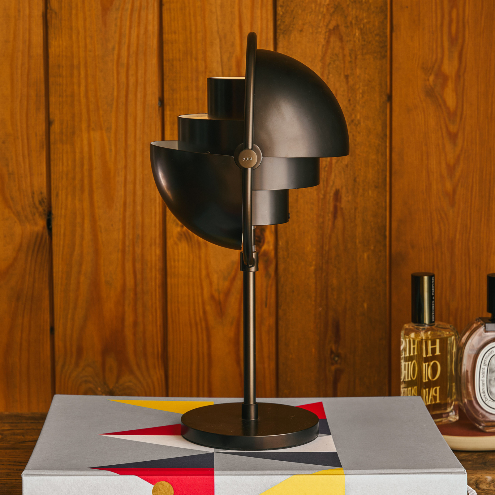 Gubi Multi-Lite stolna lampa na baterije, crna, čelik, visina 30 cm