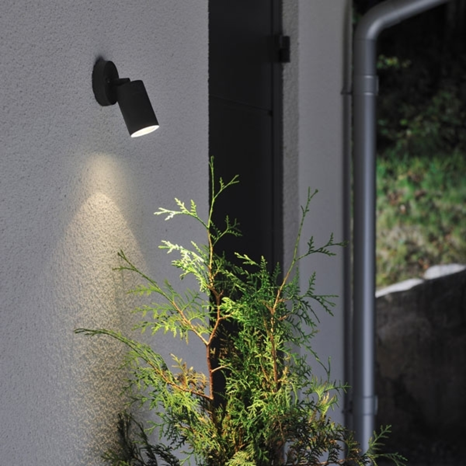 Konstmide New Modena outdoor wall light, GU10 spot, black, aluminium, GU10, 7 W, energy efficiency: A++, W: 9 cm, H: 10.5 cm