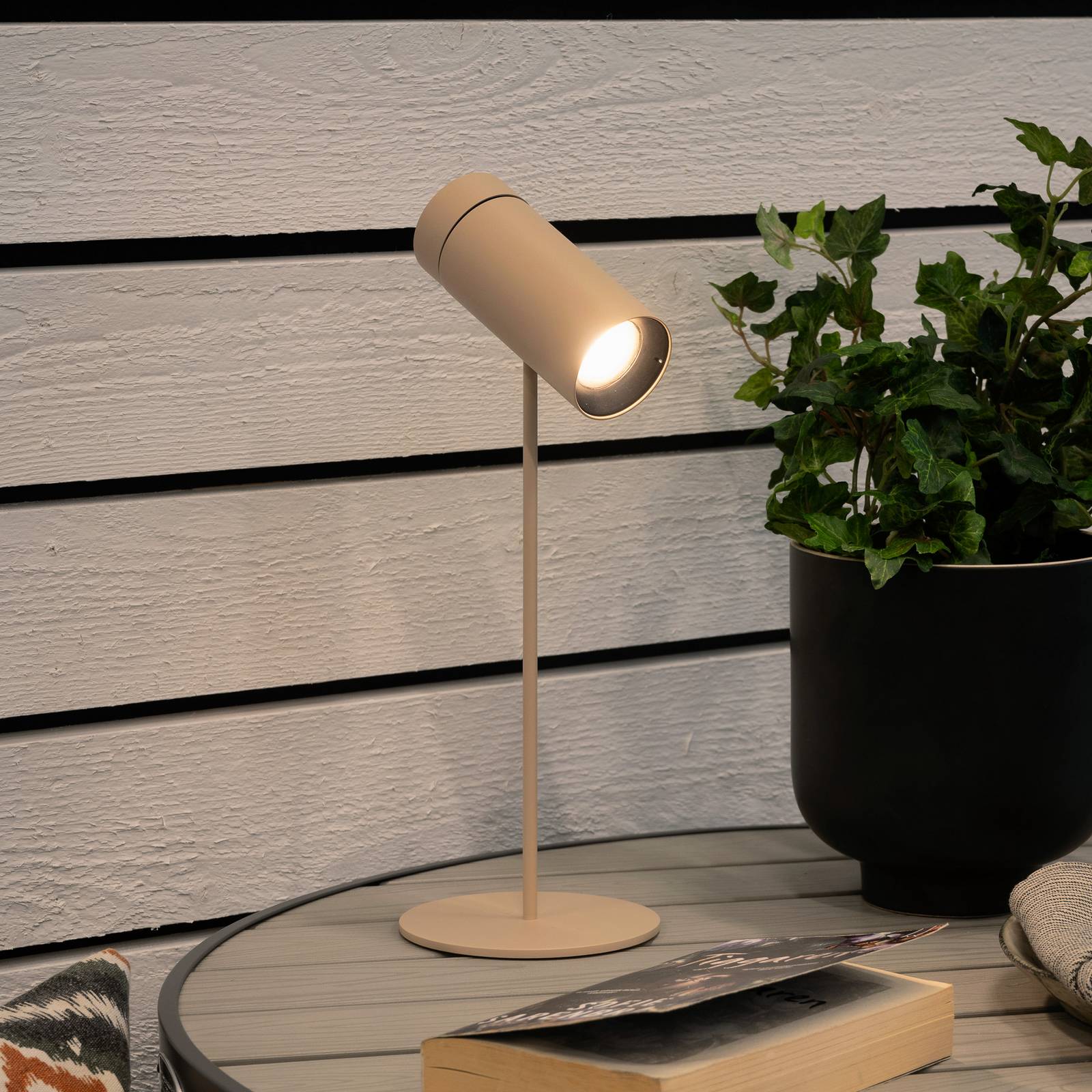 Konstsmide Lampe à poser LED rechargeable Multi, couleur sable, hauteur 30 cm, IP54