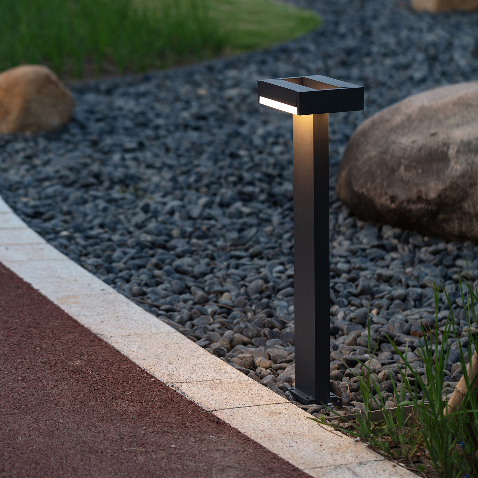 Conroy LED path light with movable diffusers