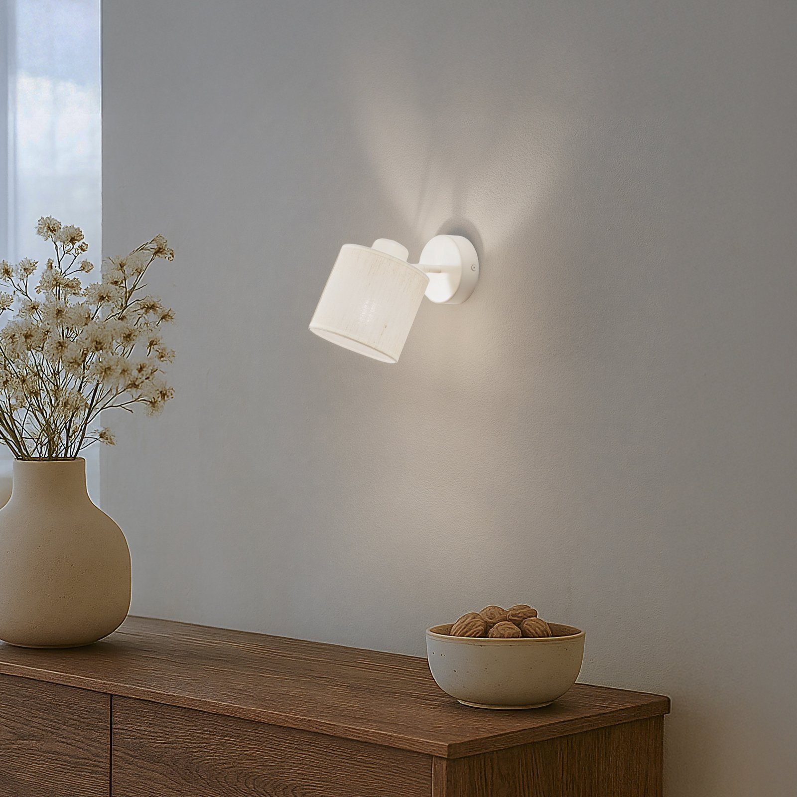 Suerte wall light, cream-coloured, linen textile, 18 cm high, E14