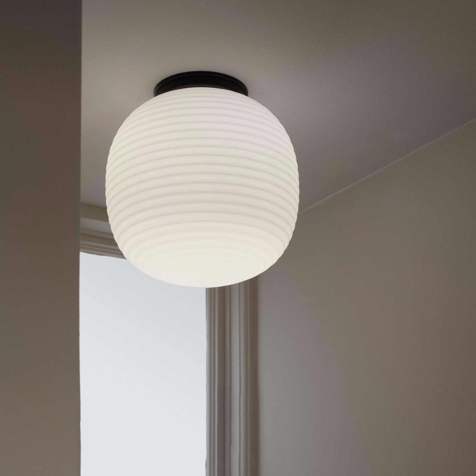 Lantern Globe Loftlampe Medium Ø30 - New Works
