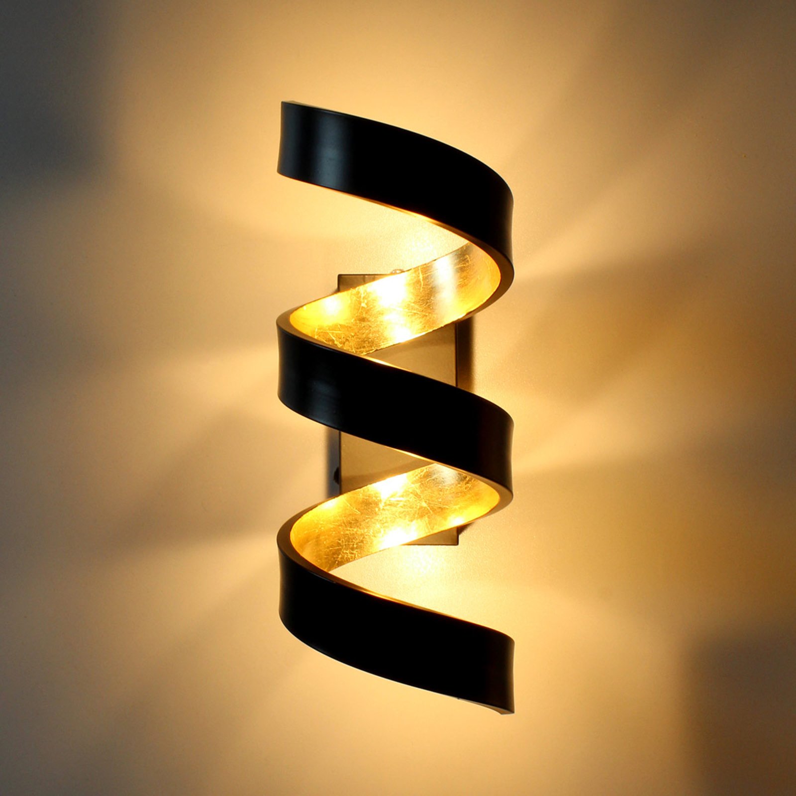 Helix LED wall light, black-gold