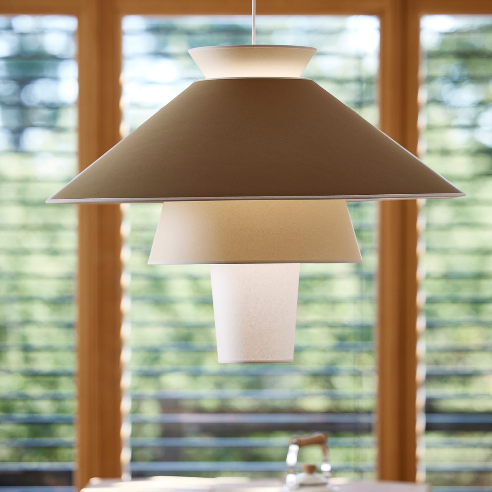 MARKET SET Ruche Hängeleuchte mit Papierschirm MARKET SET Ruche Hängeleuchte mit Papierschirm