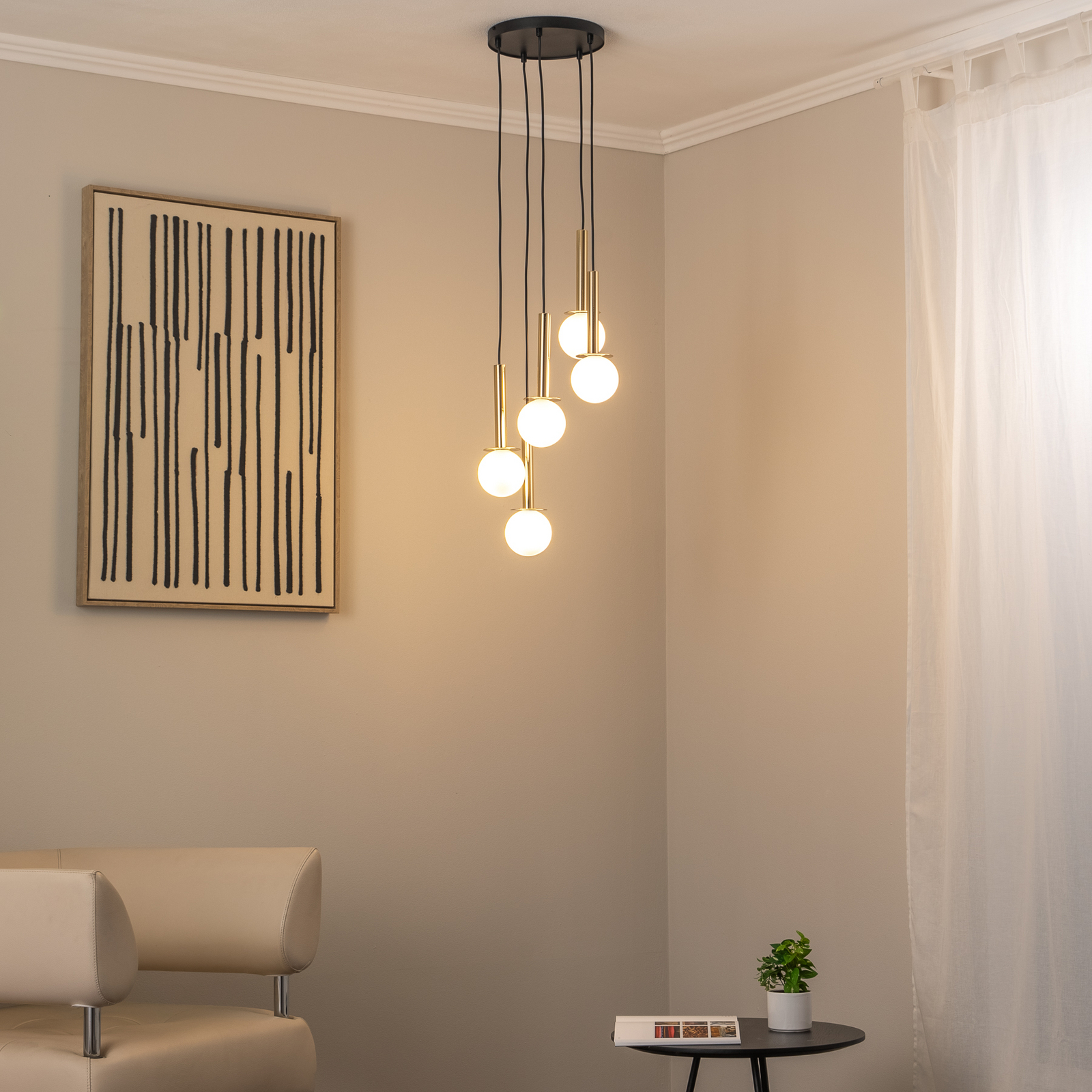 Pakabinamas šviestuvas "Daisy", 5 lempų, auksinis/baltas/juodas, stiklas Pakabinamas šviestuvas "Daisy", 5 lempų, auksinis/baltas/juodas, stiklas