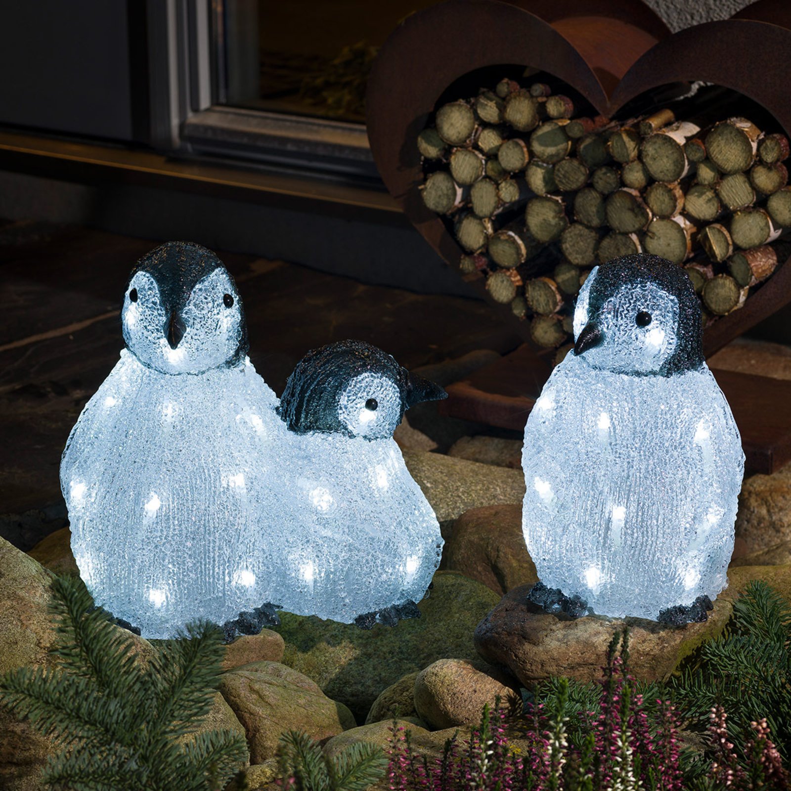 Lysende figurer i LED-akryl med pingvinfamilie 3 stk