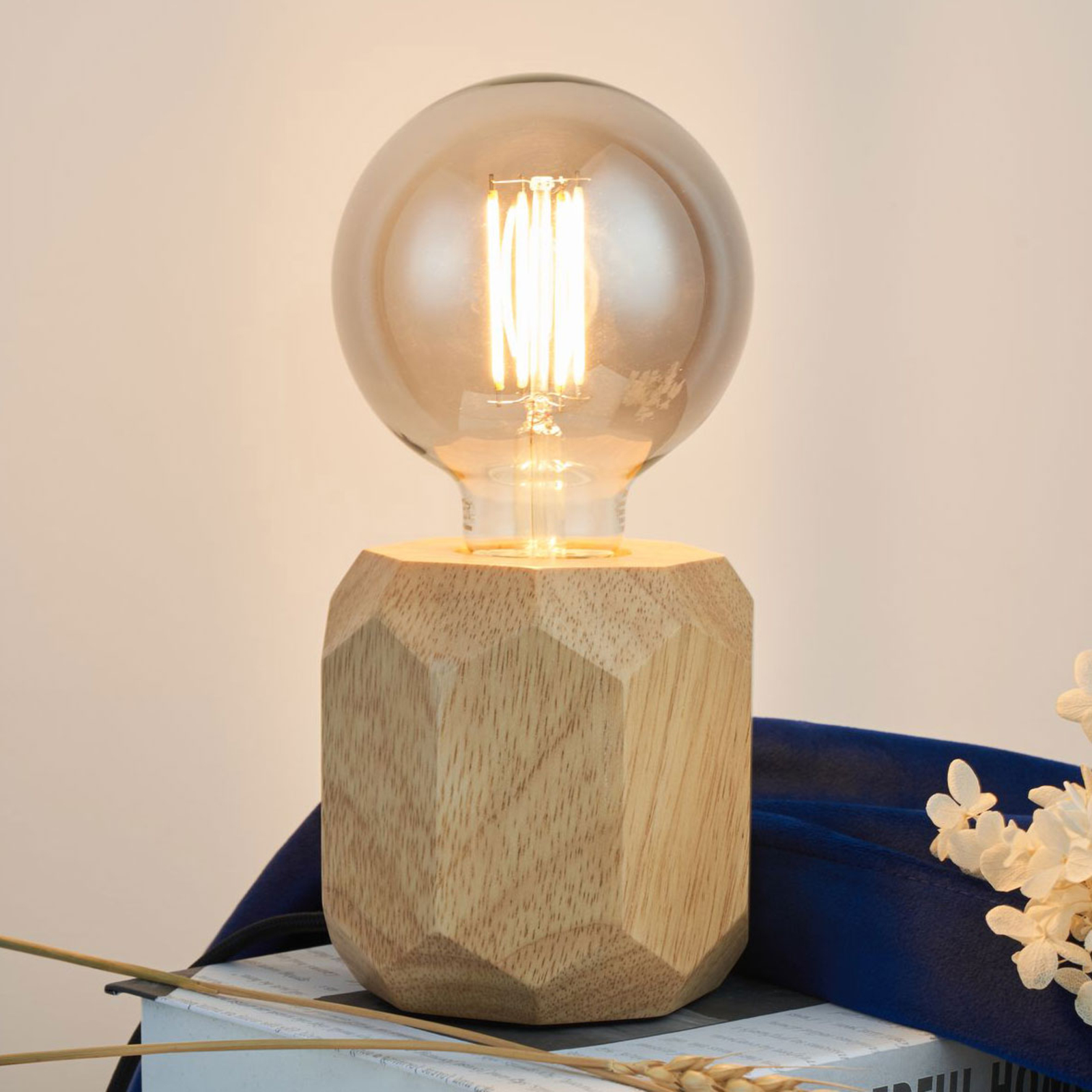 Pauleen Woody Sparkle bordslampa av ljust trä