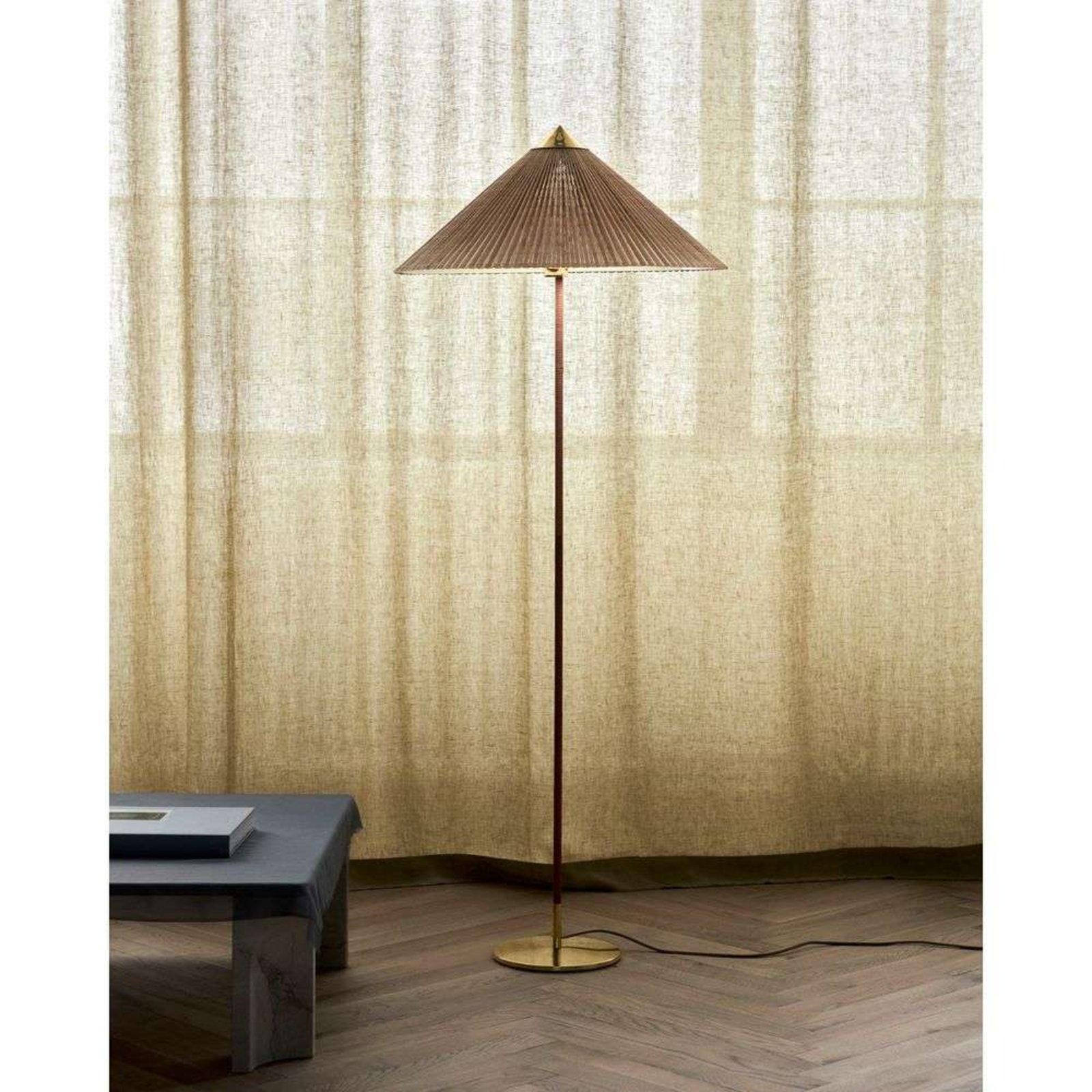 9602 Lampadar Bamboo - GUBI