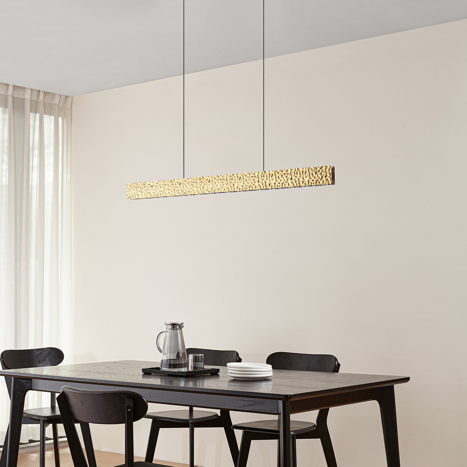 Lucande LED-Hängeleuchte Nivara, 117 cm, gold, Metall