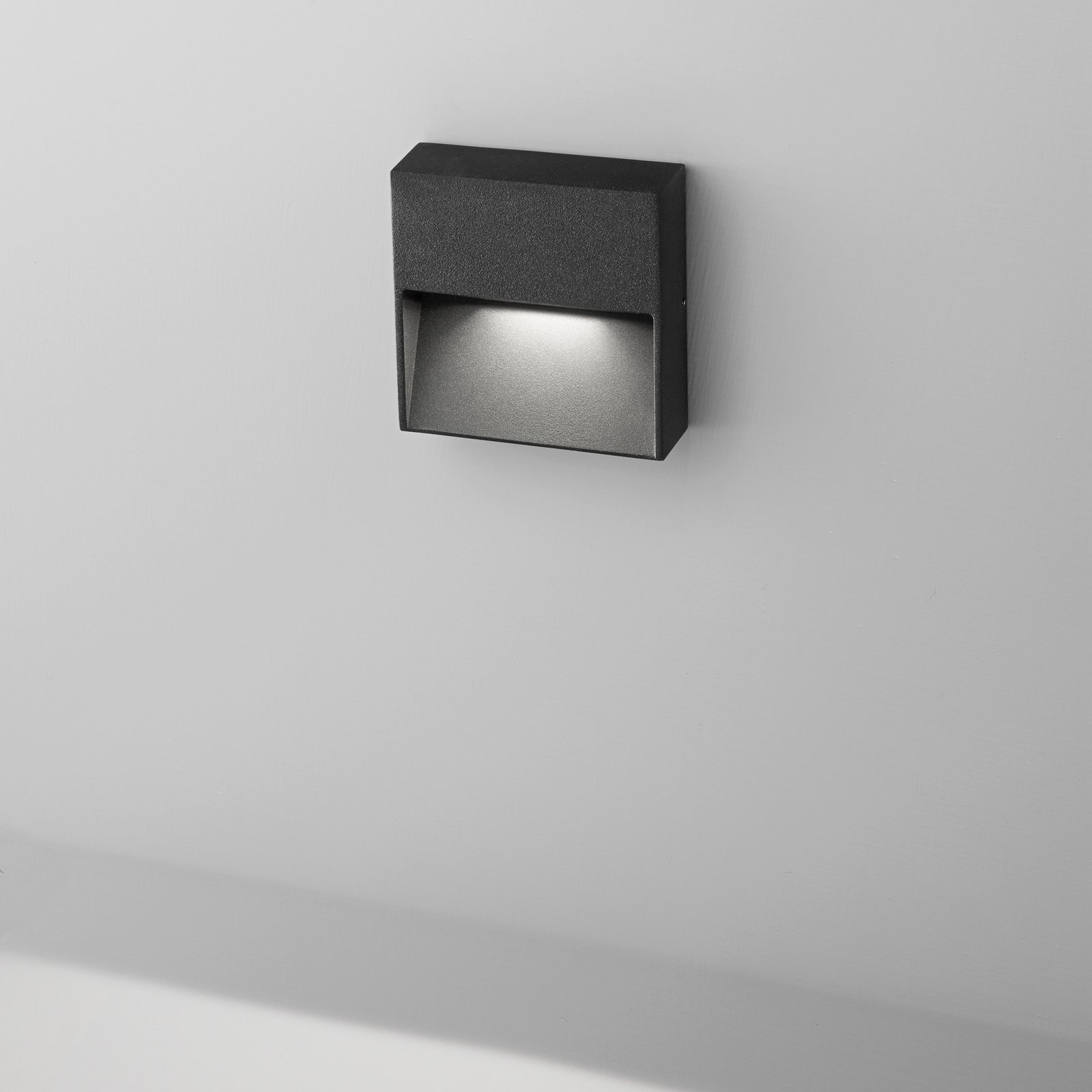 EGG LED outdoor wall lamp Vigo Q black 11x11 cm aluminium 3,000 K