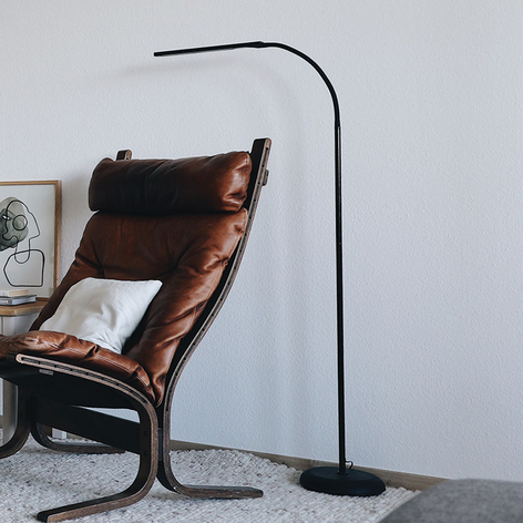 LED-golvlampa MAULpirro dimbar