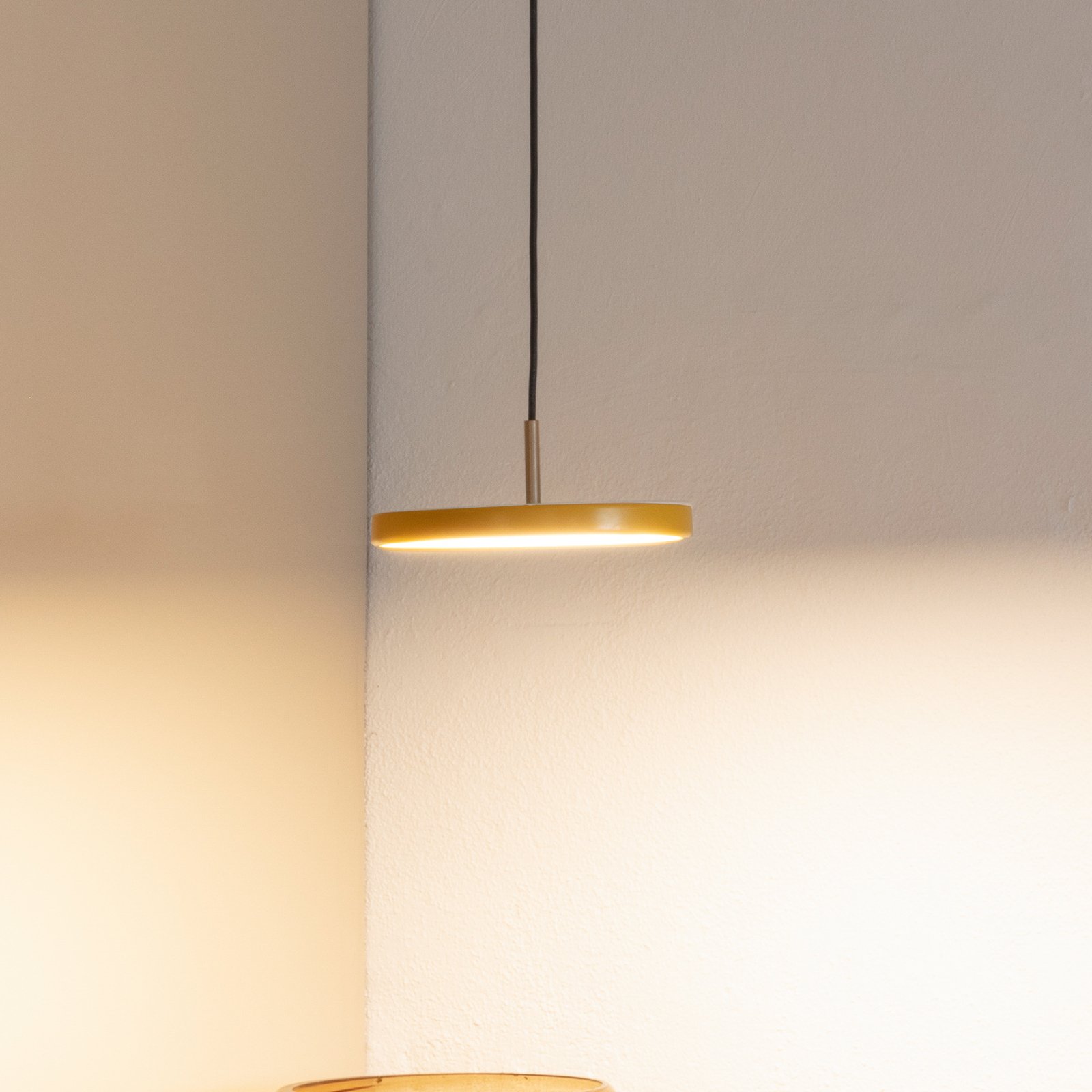 Asteria Pendelleuchte Micro V2 Saffron Yellow - UMAGE