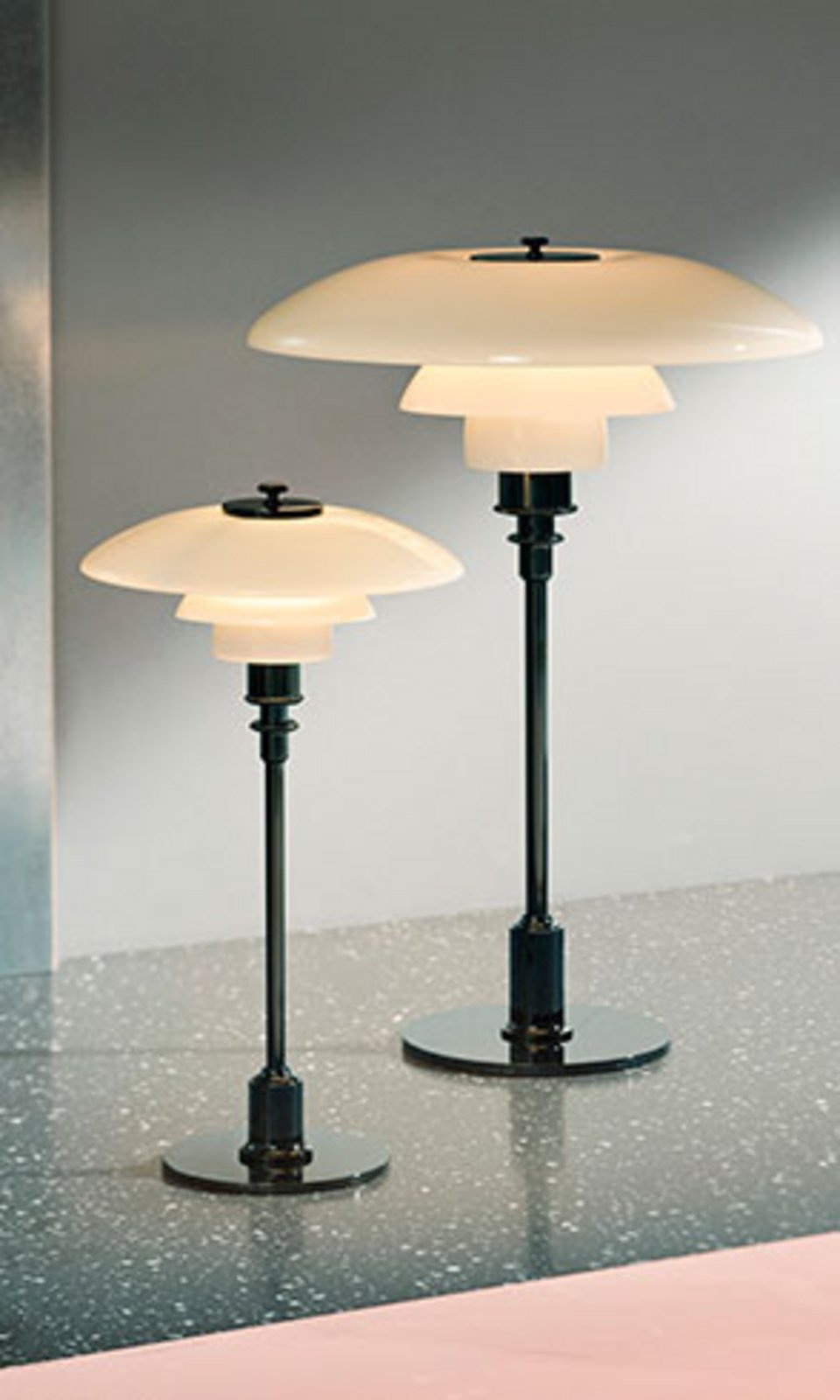 PH 3½-2½ Stolní Lampa Black Metallic - Louis Poulsen