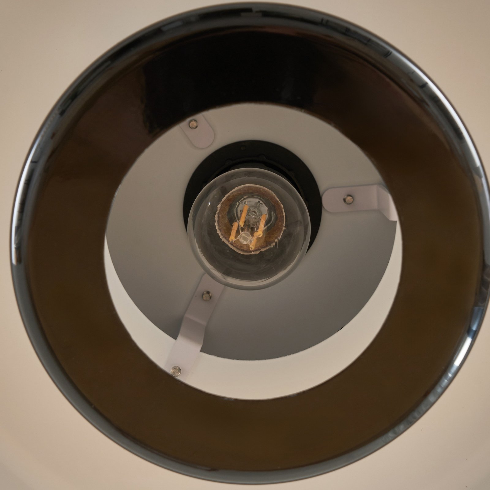 Lindby piekaramā lampa Tivra, melna, Ø 35 cm, metāls, E27